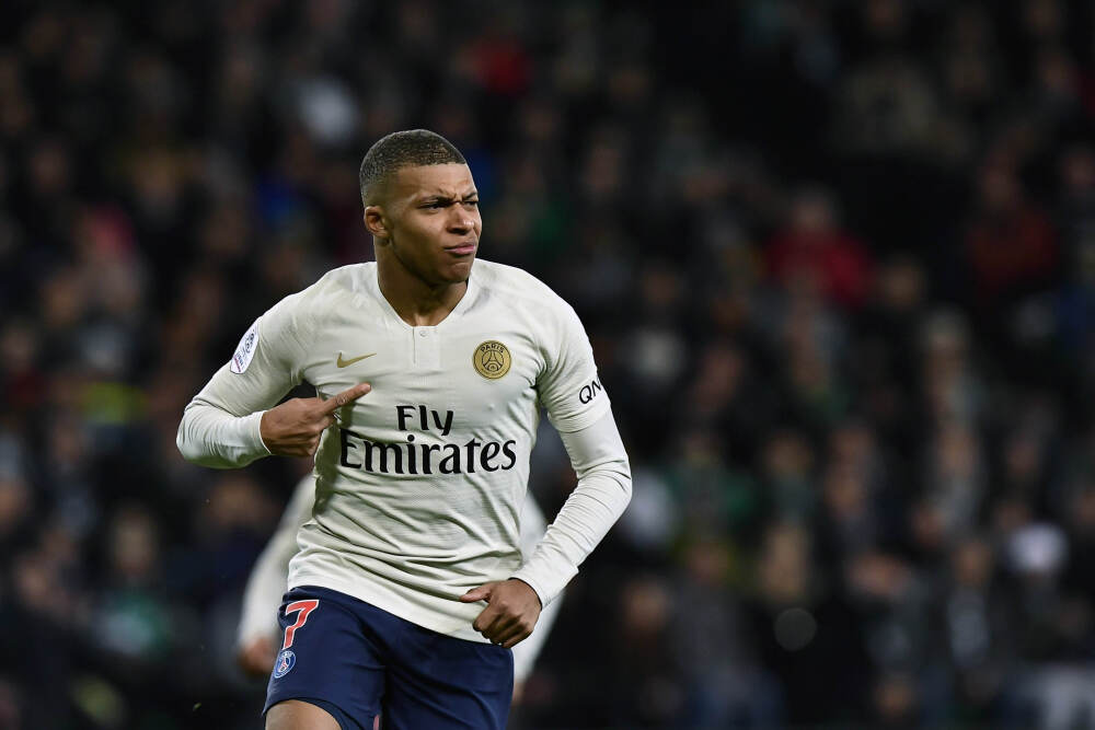 2025广州车展探馆：极狐首款MPV抢先看